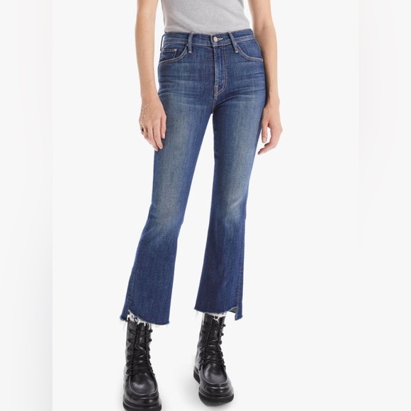 MOTHER Denim The Insider Crop Fray in Dark Girlfriend Crush Wash in Size 27 - Picture 1 of 16